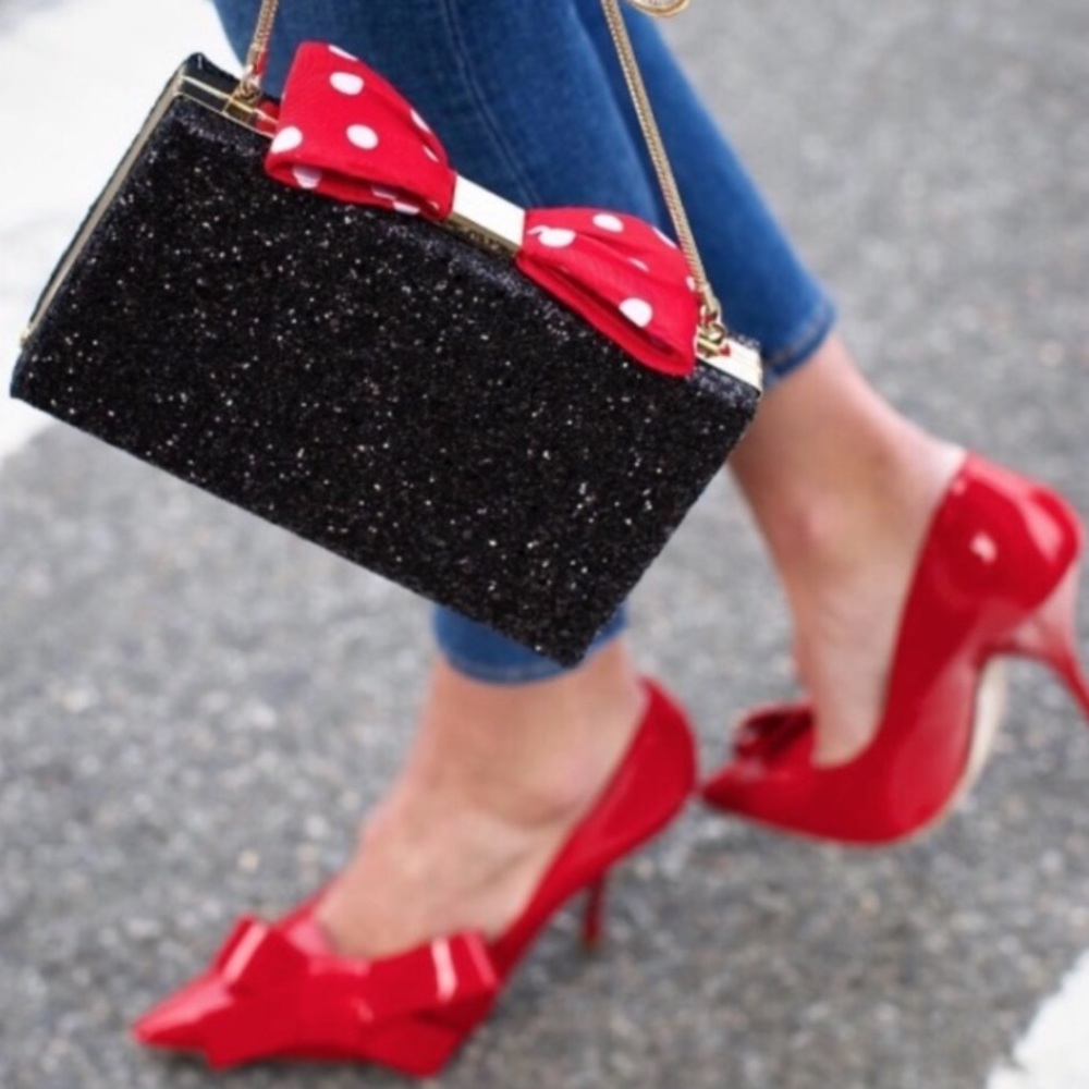 Kate spade Minnie Mouse bow clasp crossbody black